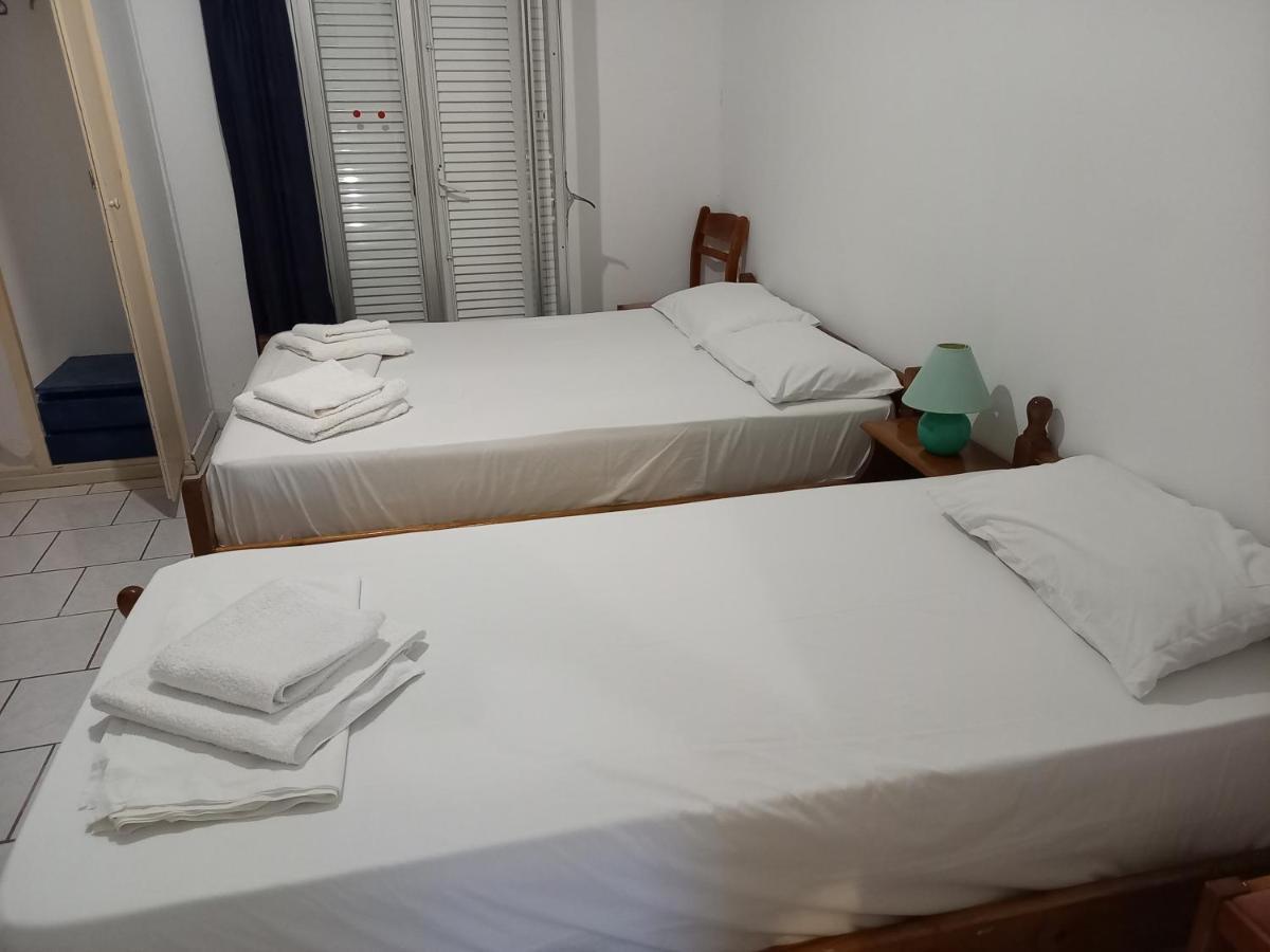 Dionisis Apartments Agia Efimia Buitenkant foto