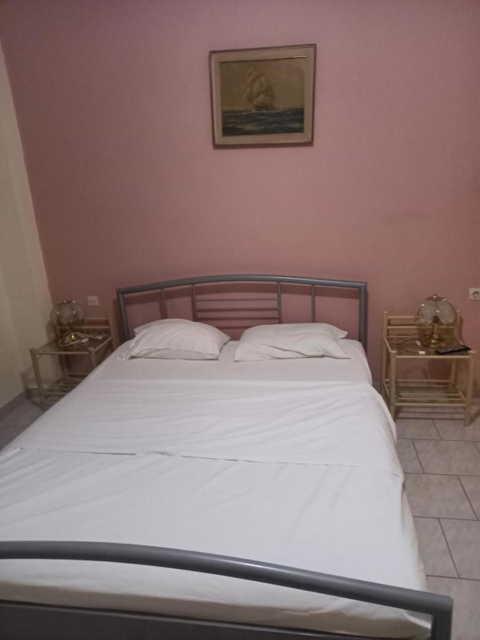 Dionisis Apartments Agia Efimia Buitenkant foto