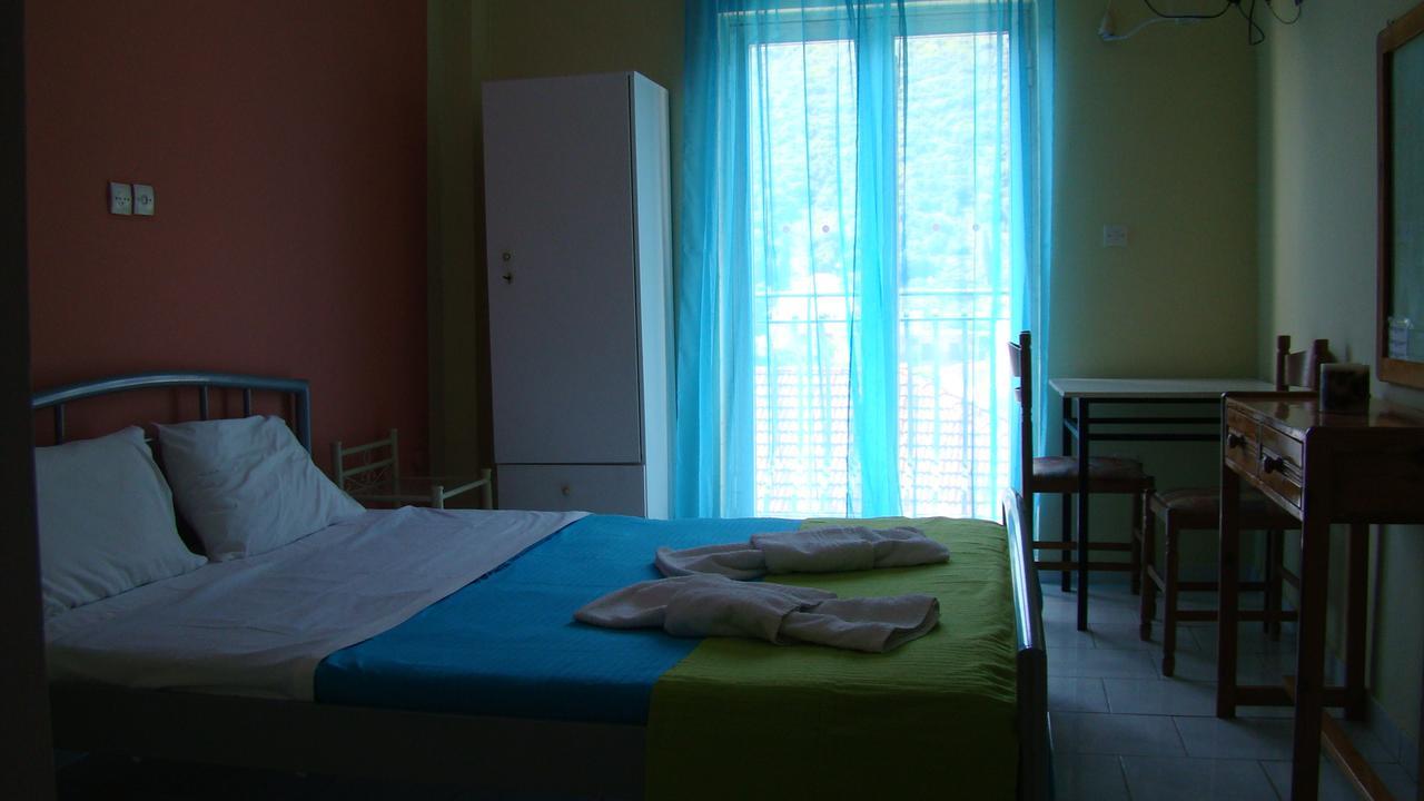 Dionisis Apartments Agia Efimia Buitenkant foto