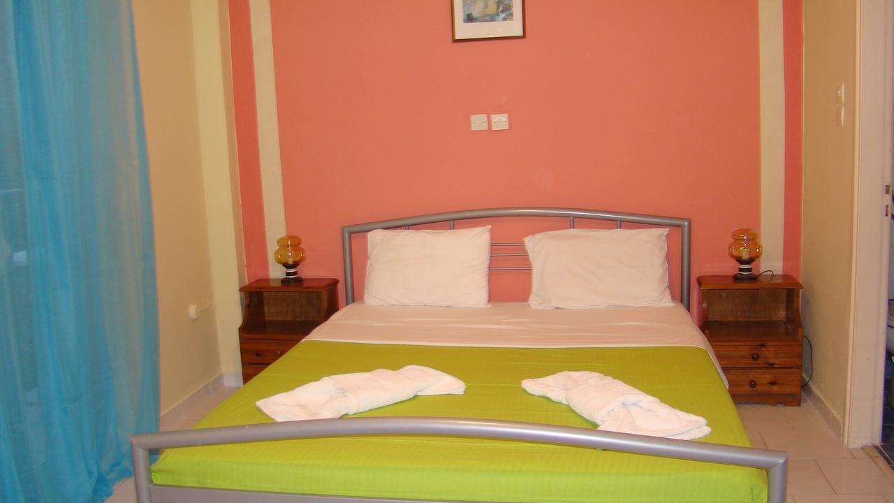 Dionisis Apartments Agia Efimia Buitenkant foto